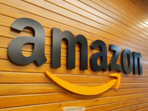 رقم خدمة عملاء امازون في السعودية لتتبع الشحنة 1444